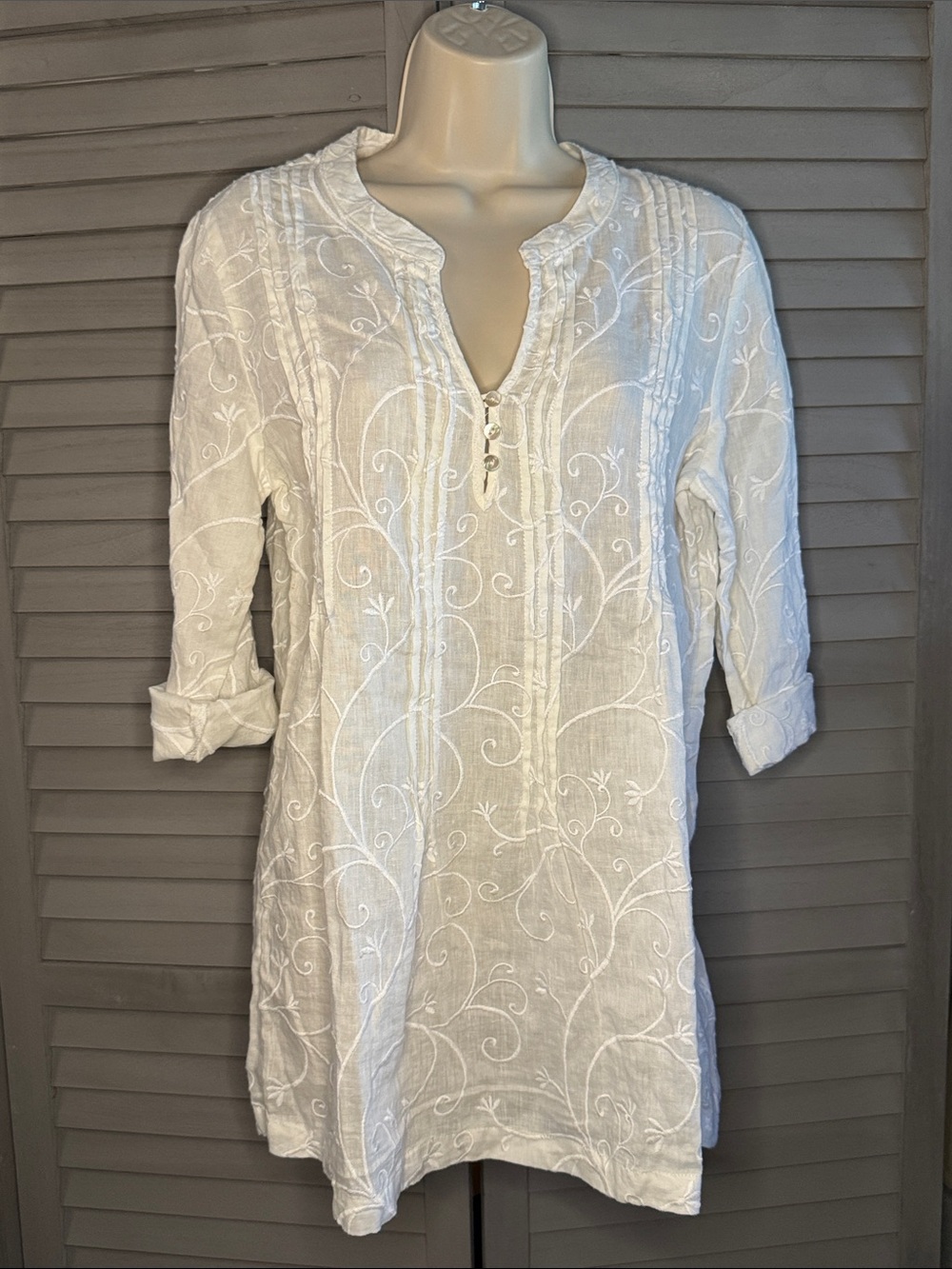 NEW! Saint Tropez West Cream Embroidered Button Front Top